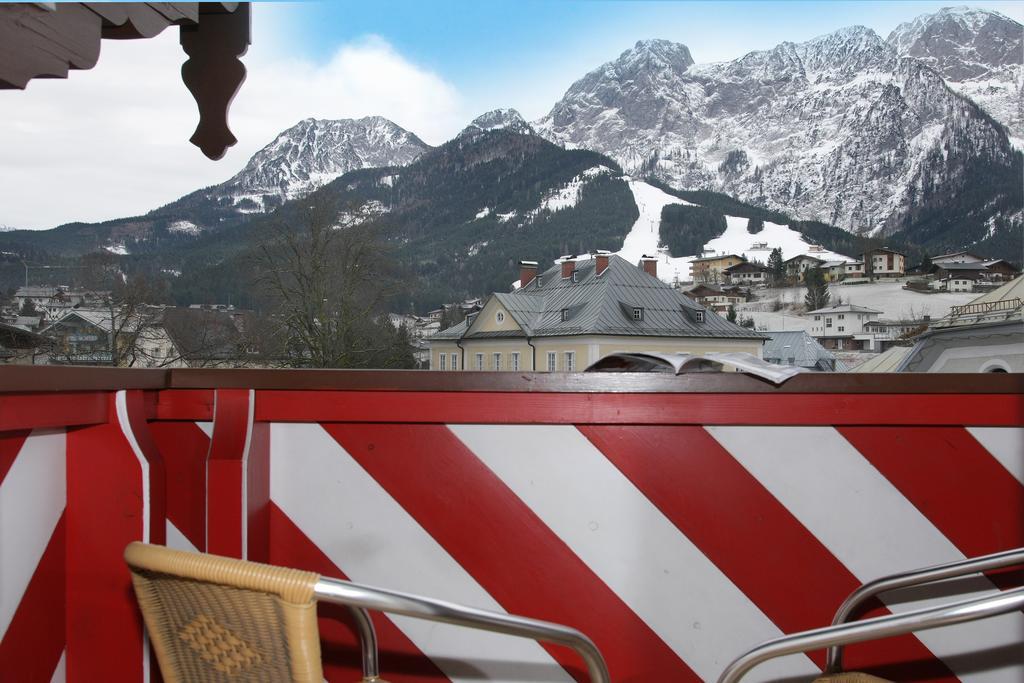 Hotel Der Abtenauer Exterior photo
